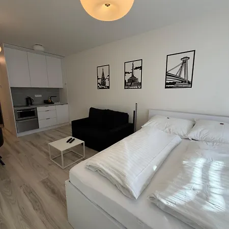 Na Nfs Apartmán Bratislava